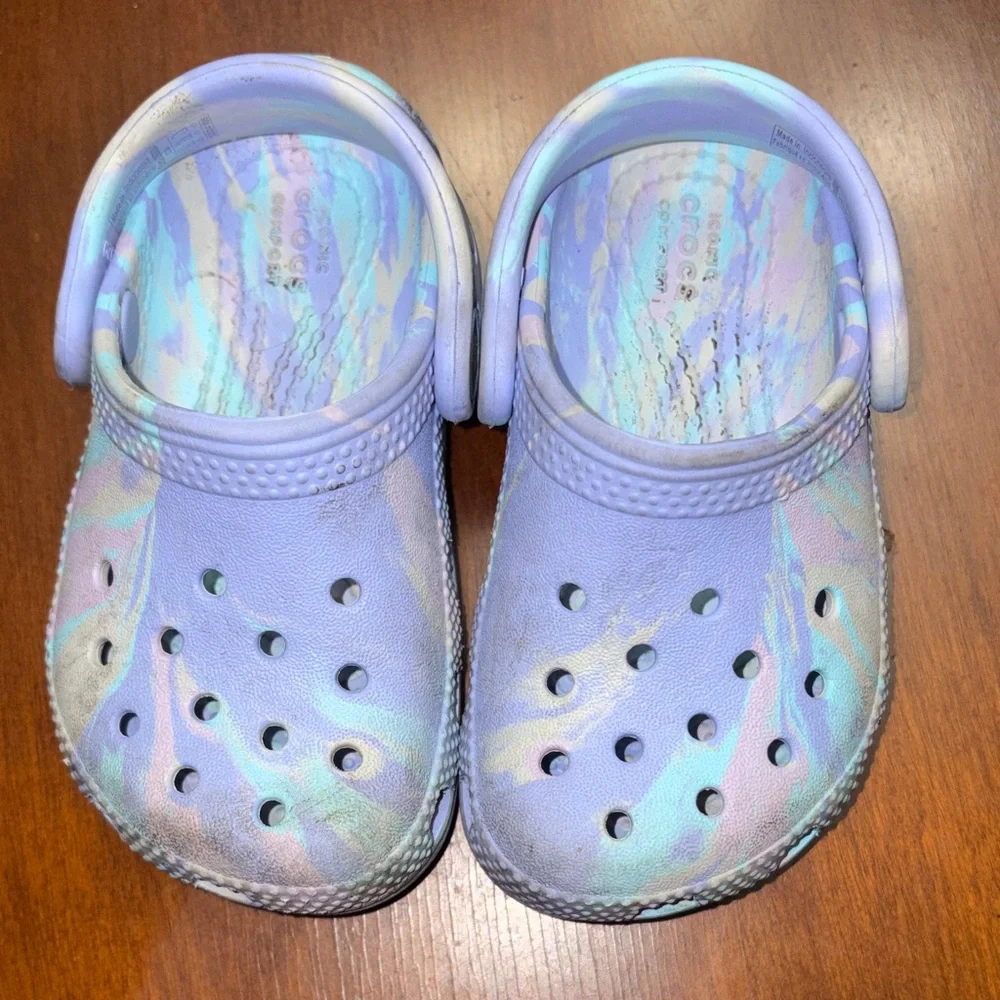 CROCS Kids Iridescent Water Shoes